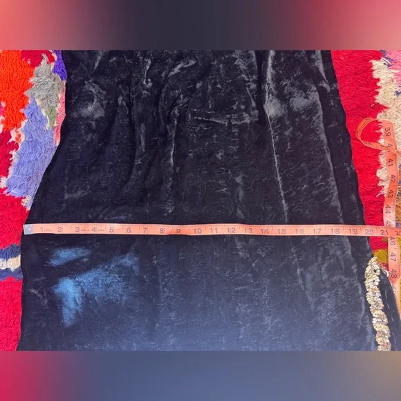 70s Vintage Black Velvet Column Dress w Side Slits and Gold Sequin Details Sz M - Picture 6 of 7